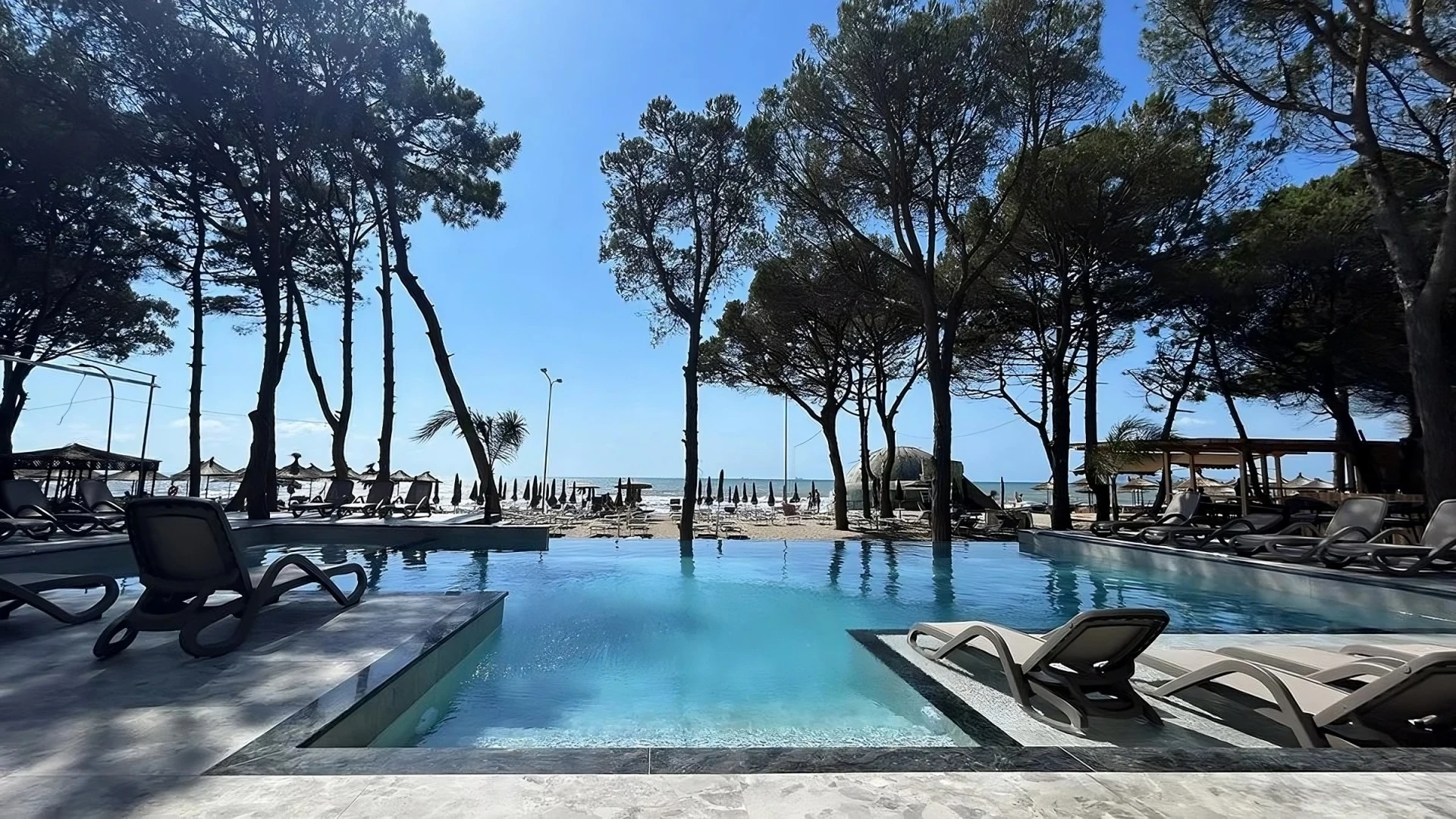 Alexander Resort