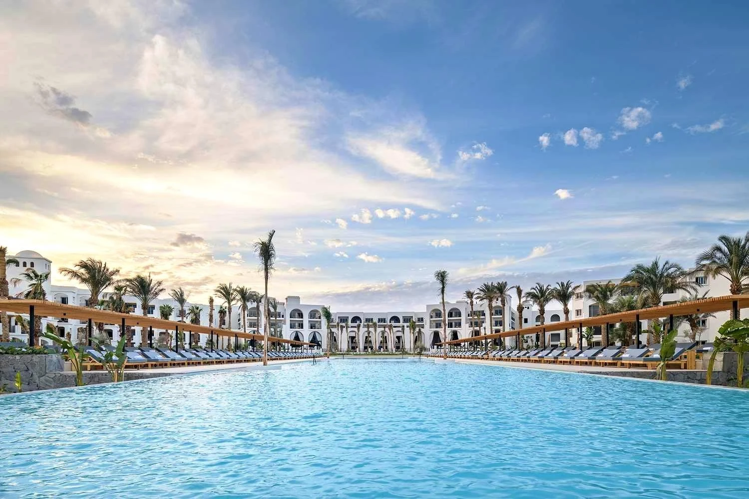 SERRY BEACH RESORT