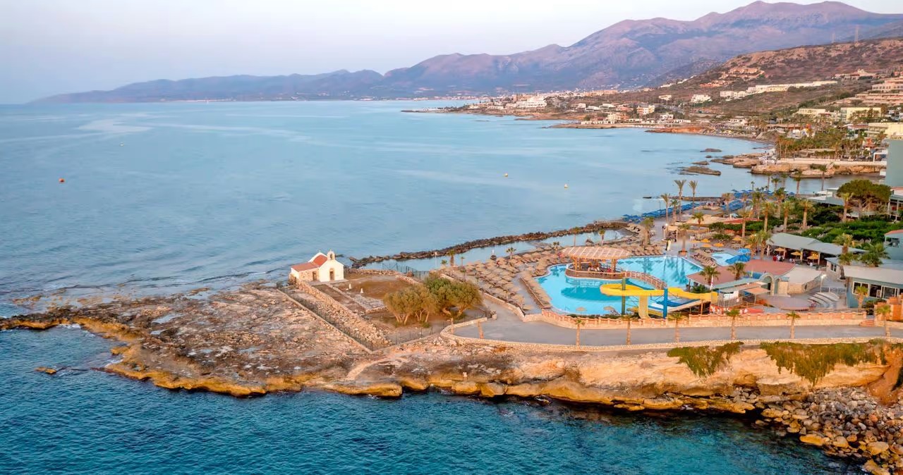 Eri Beach & Village Hotel