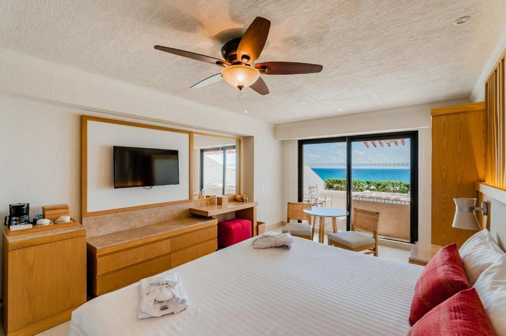 Royal Solaris Cancun Resort