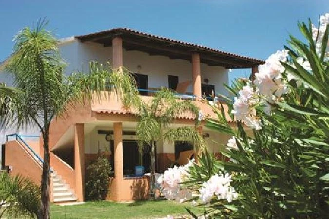 Esmeraldo Residence