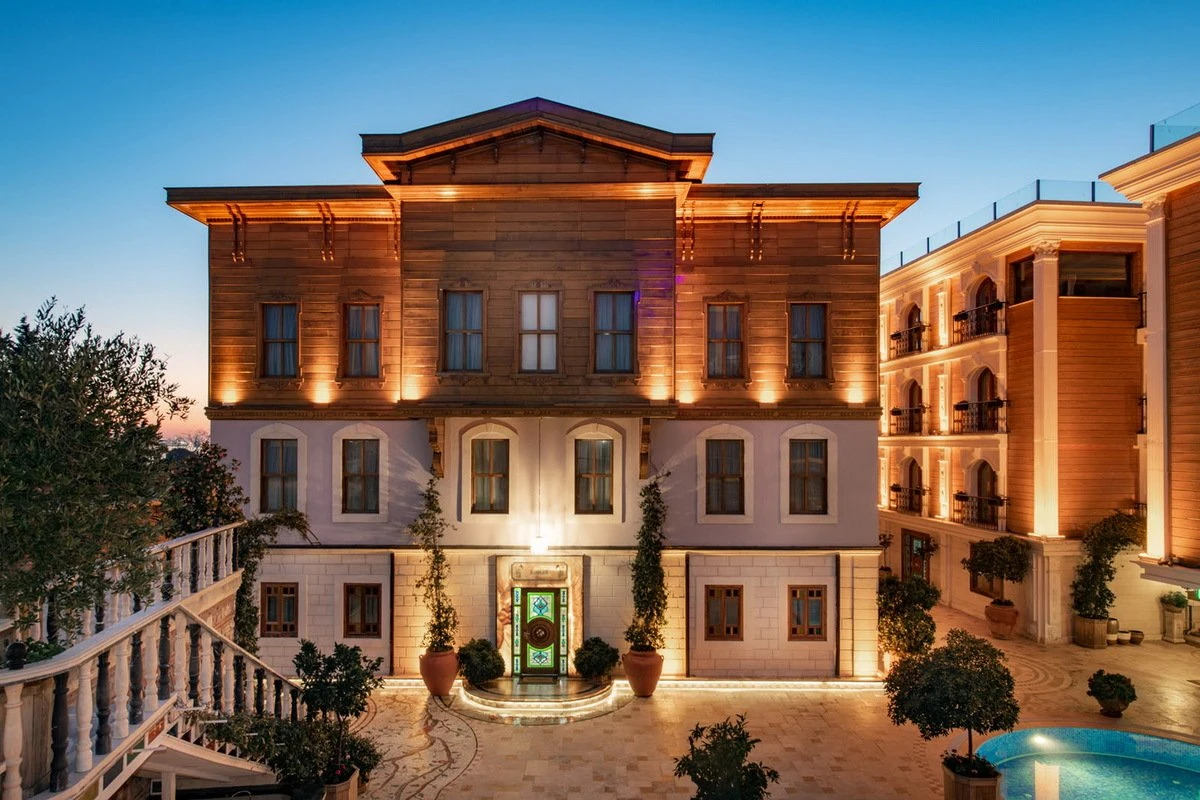 Seven Hills Palace and Spa