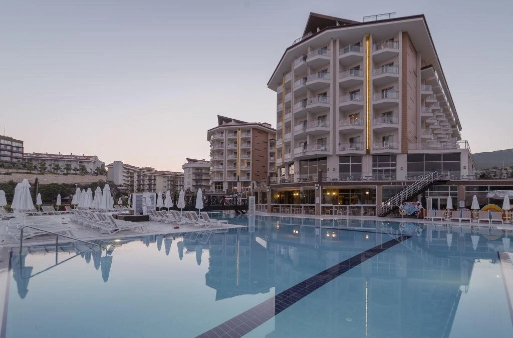 Ramada Resort Kusadasi & Golf